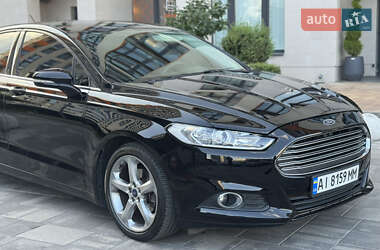 Седан Ford Fusion 2015 в 