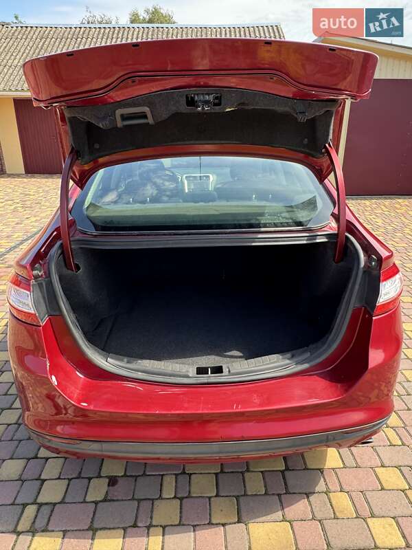 Седан Ford Fusion 2014 в Романове