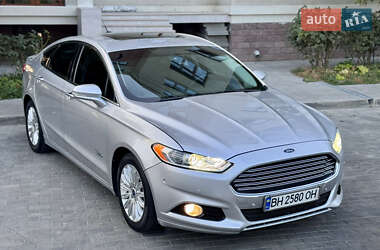 Седан Ford Fusion 2014 в 
