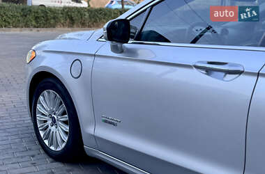 Седан Ford Fusion 2014 в 