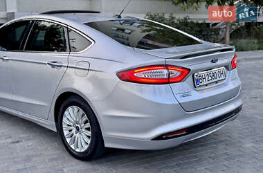 Седан Ford Fusion 2014 в 