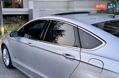 Седан Ford Fusion 2014 в 
