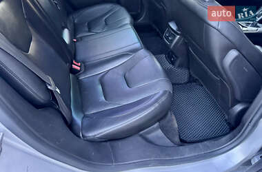 Седан Ford Fusion 2014 в 