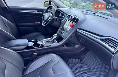 Седан Ford Fusion 2014 в 