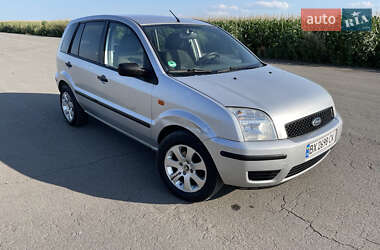 Хэтчбек Ford Fusion 2005 в 
