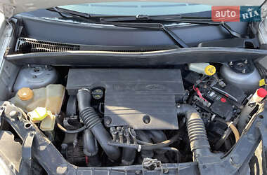 Хэтчбек Ford Fusion 2005 в 