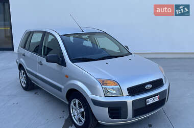 Хэтчбек Ford Fusion 2010 в 