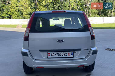 Хэтчбек Ford Fusion 2010 в 
