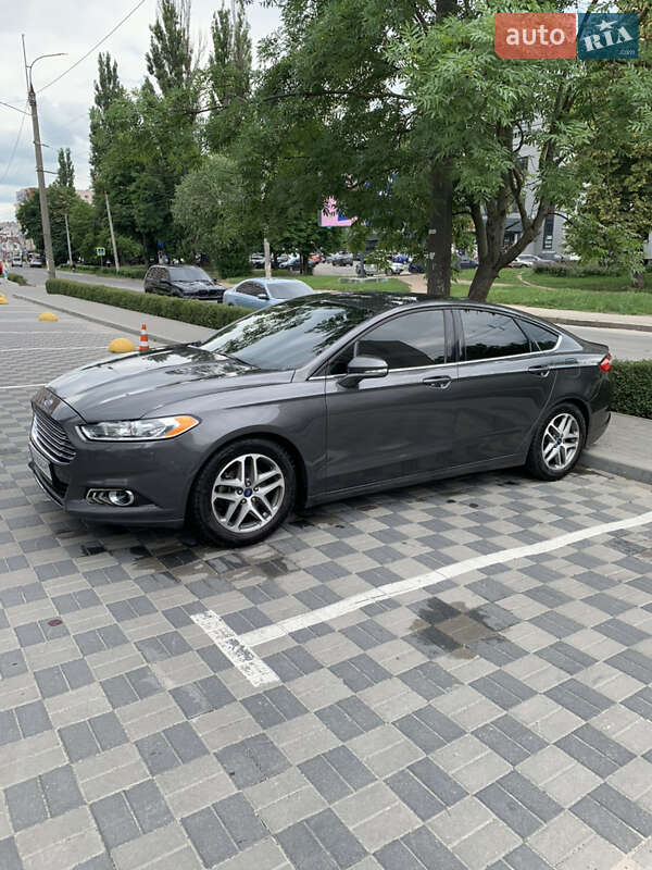 Ford Fusion 2016