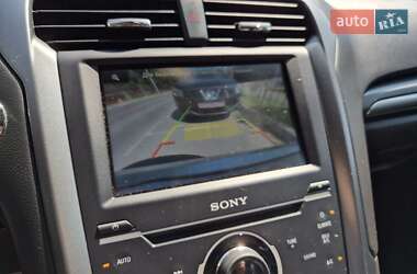 Седан Ford Fusion 2013 в 