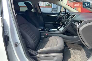 Седан Ford Fusion 2014 в 