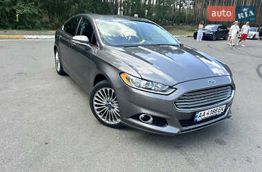 Седан Ford Fusion 2013 в 