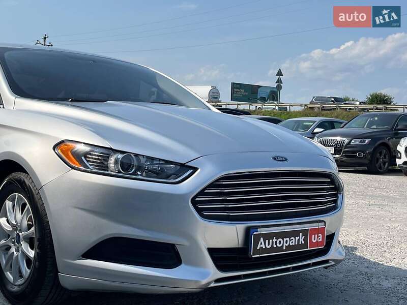 Седан Ford Fusion 2016 в Львове