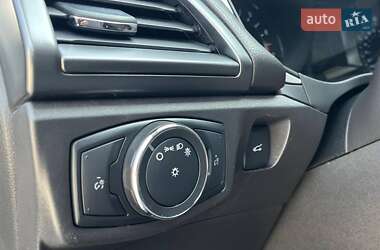 Седан Ford Fusion 2016 в 