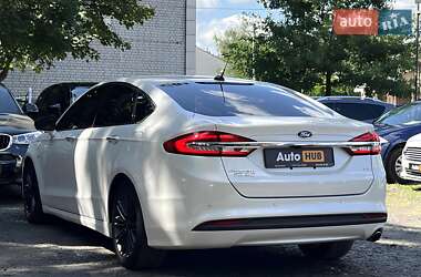 Седан Ford Fusion 2016 в 
