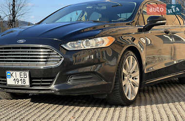 Седан Ford Fusion 2013 в 