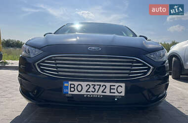 Седан Ford Fusion 2016 в Вишневому