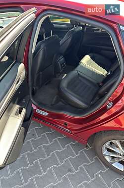 Седан Ford Fusion 2017 в 