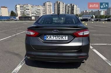 Седан Ford Fusion 2016 в 