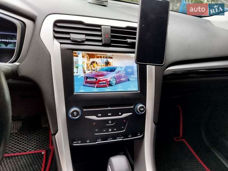 Седан Ford Fusion 2013 в Ровно