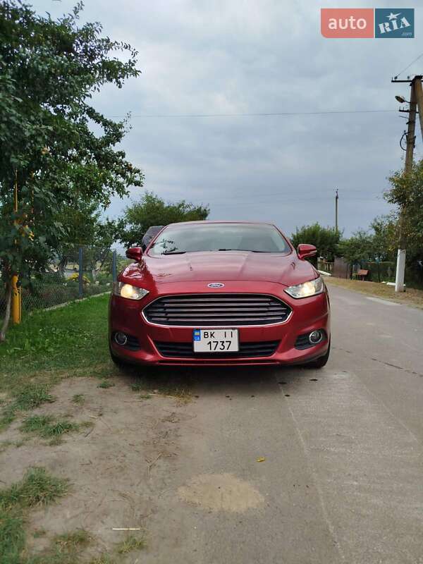 Седан Ford Fusion 2013 в Ровно