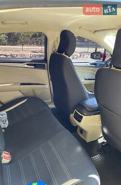 Седан Ford Fusion 2014 в 