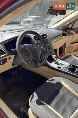 Седан Ford Fusion 2014 в 
