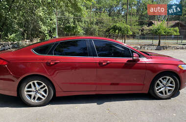 Седан Ford Fusion 2014 в 