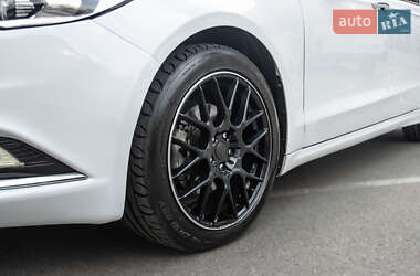 Седан Ford Fusion 2017 в 