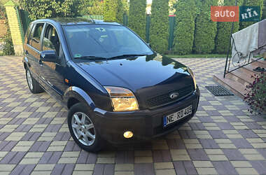 Хэтчбек Ford Fusion 2010 в 