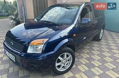 Хэтчбек Ford Fusion 2010 в 