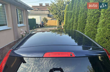 Хэтчбек Ford Fusion 2010 в 