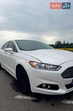 Седан Ford Fusion 2016 в Львове