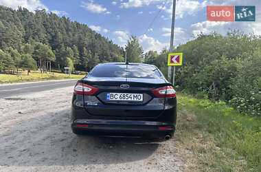 Седан Ford Fusion 2016 в 