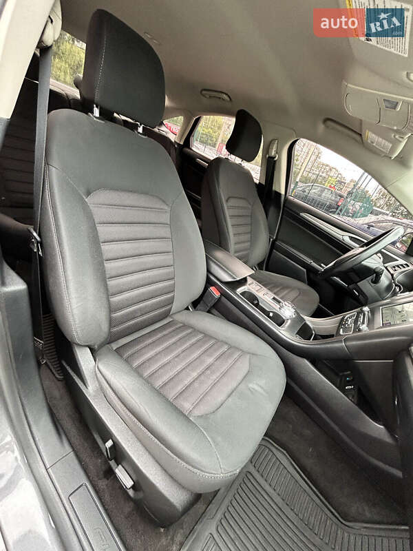 Седан Ford Fusion 2018 в Сумах