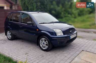 Хэтчбек Ford Fusion 2004 в Киеве