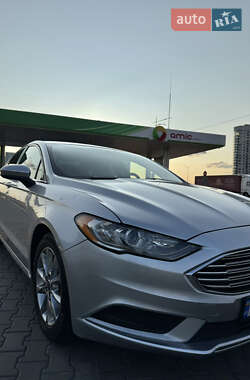 Седан Ford Fusion 2017 в 