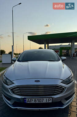 Седан Ford Fusion 2017 в 