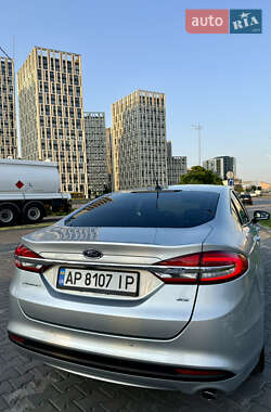 Седан Ford Fusion 2017 в 