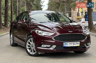 Седан Ford Fusion 2016 в 