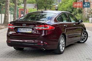 Седан Ford Fusion 2016 в 