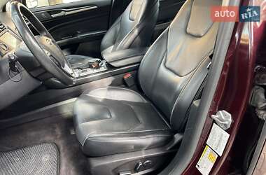 Седан Ford Fusion 2016 в 