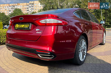 Седан Ford Fusion 2016 в 