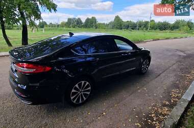 Седан Ford Fusion 2020 в 