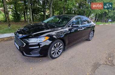 Седан Ford Fusion 2020 в Стрию