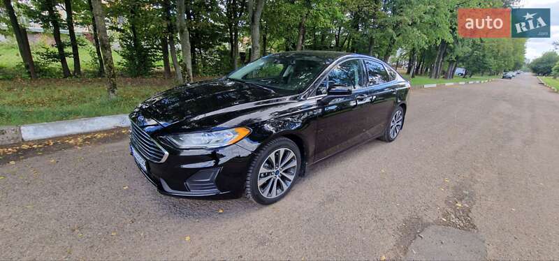 Седан Ford Fusion 2020 в 