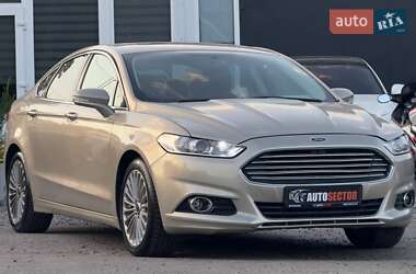 Седан Ford Fusion 2015 в 