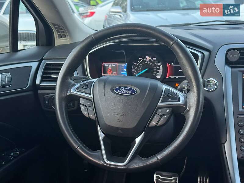 Седан Ford Fusion 2015 в Харкові