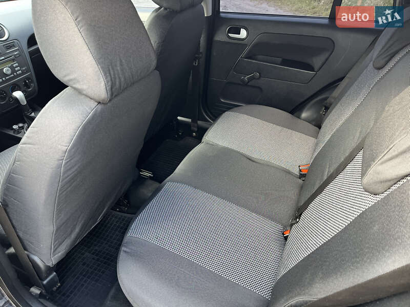 Хэтчбек Ford Fusion 2005 в Полтаве