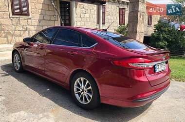 Седан Ford Fusion 2017 в 